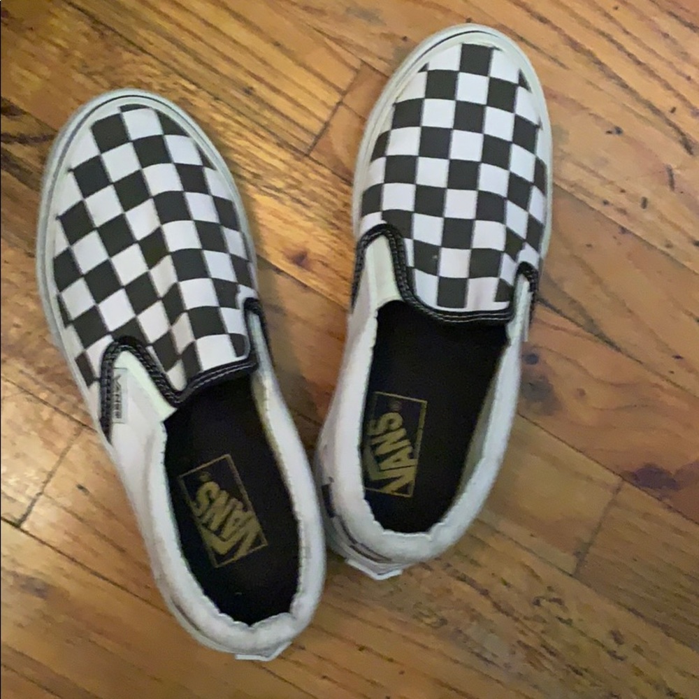 Vans women’s 9 or men’s 7-1/2